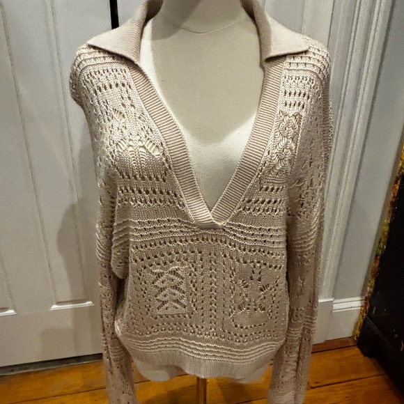 INTERMIX Sweaters - INTERMIX Beige V-Neck Knit Sweater